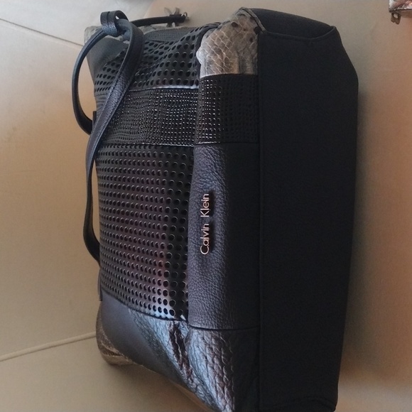 Handbag - Picture 5 of 5